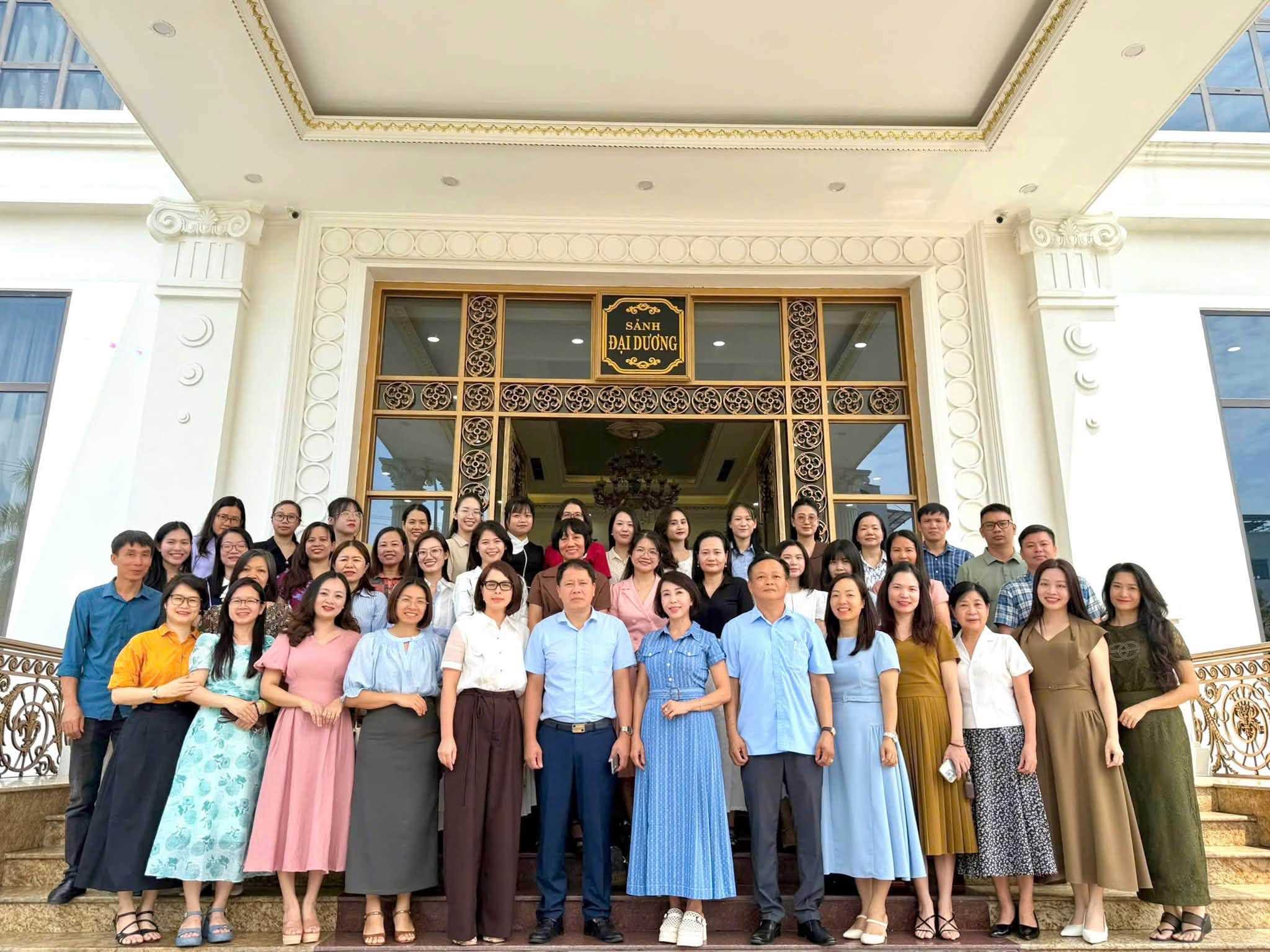  KHOA CHÍNH TRỊ - LUẬT: PHIÊN BẢN MỚI - HÀNH TRÌNH MỚI